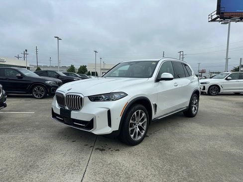 Certified 2025 BMW X5 xDrive40i w/ Executive Package AWD/4WD image 1