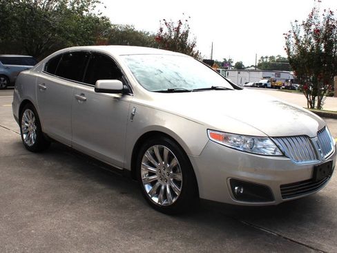 Used 2009 Lincoln MKS FWD image 2