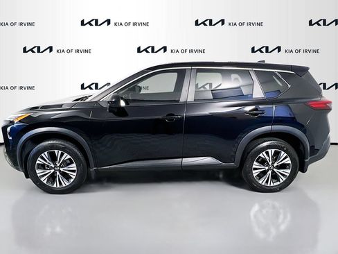 Used 2023 Nissan Rogue SV AWD/4WD image 3