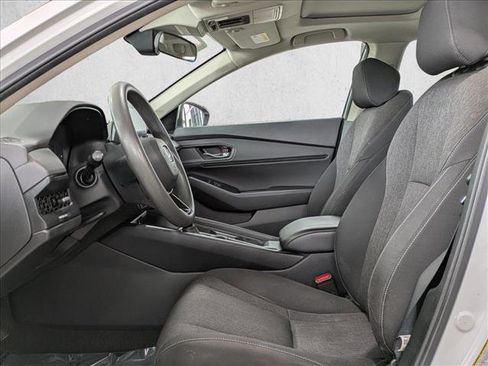 Used 2023 Honda Accord EX image 16