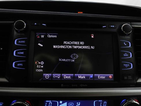 Used 2018 Toyota Highlander XLE AWD/4WD image 21