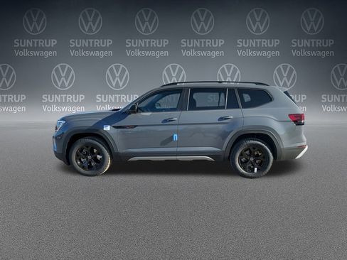 New 2025 Volkswagen Atlas Peak Edition SE image 36