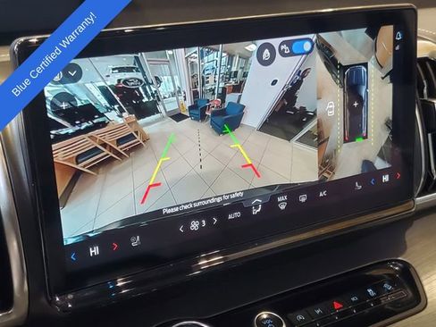 Certified 2025 Ford Expedition Platinum image 18