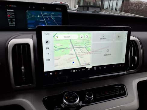 New 2026 Ford Expedition Active image 18