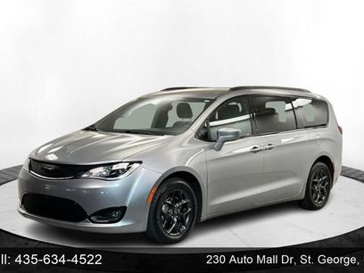 Used 2020 Chrysler Pacifica Touring-L Plus w/ S Appearance Package