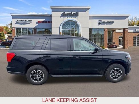 Used 2024 Ford Expedition XLT image 7