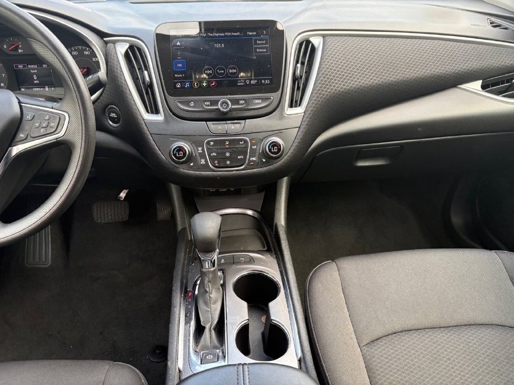 Used 2024 Chevrolet Malibu LT FWD image 11