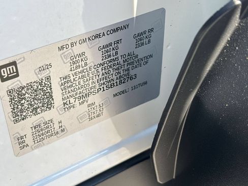 Used 2025 Chevrolet TrailBlazer LT FWD image 32
