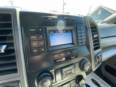 Used 2020 Ford F250 XL w/ Power Equipment Group AWD/4WD image 13