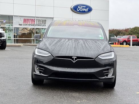 Used 2017 Tesla Model X 75D image 10