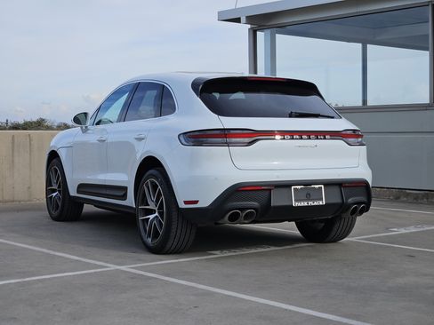 Certified 2025 Porsche Macan S image 3