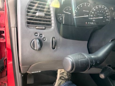 Used 1999 Ford Ranger XLT image 4