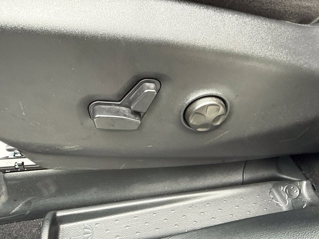 New 2026 Chrysler Pacifica Select AWD/4WD image 27