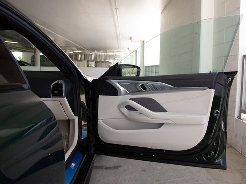 Used 2025 BMW 840i w/ M Sport Professional Package image 30