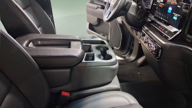 Used 2026 GMC Sierra 1500 SLT AWD/4WD image 21
