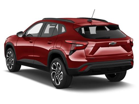 Used 2024 Chevrolet Trax RS w/ Sunroof Package image 2