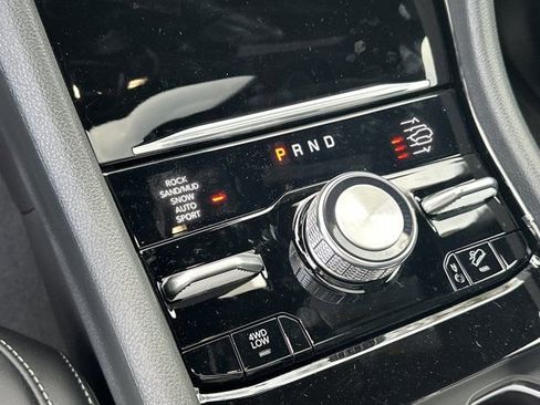 New 2025 Jeep Grand Cherokee L Overland image 27