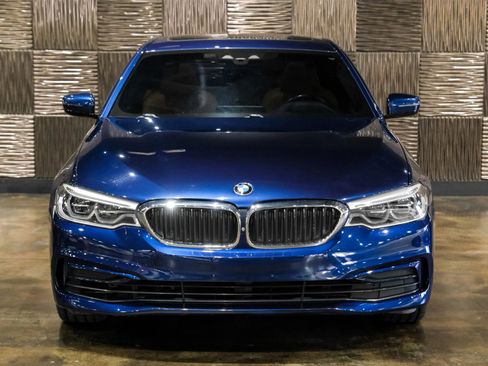 Used 2019 BMW 540i xDrive w/ Premium Package image 6
