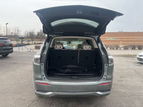 Used 2023 Buick Enclave Avenir image 12