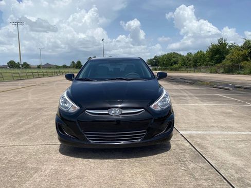 Used 2015 Hyundai Accent GLS FWD image 8
