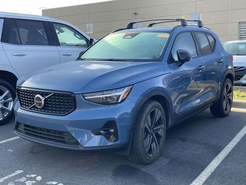 Used 2023 Volvo XC40 B5 Ultimate w/ Protection Package Premier image 2