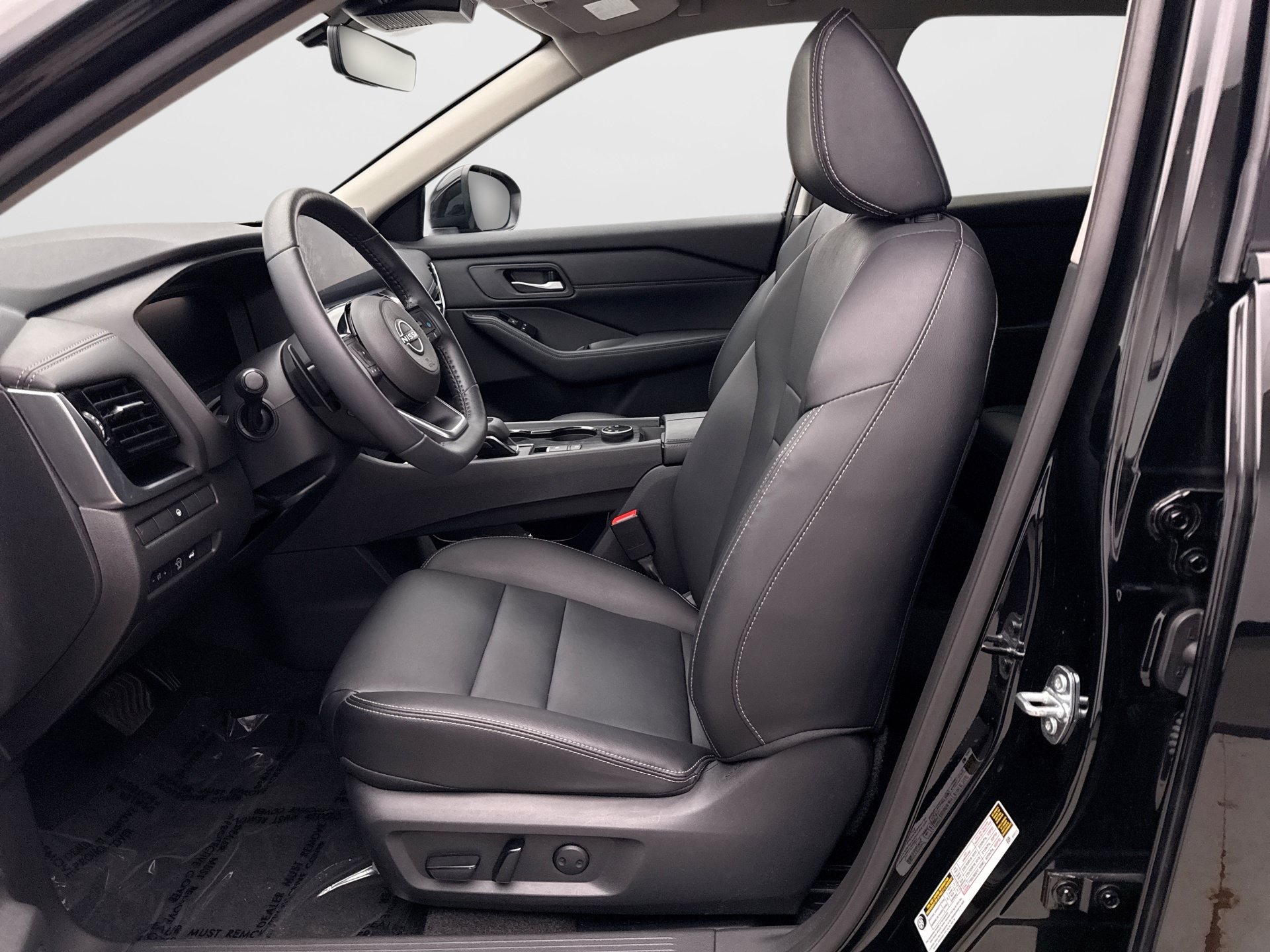 Used 2024 Nissan Rogue SL AWD/4WD image 11