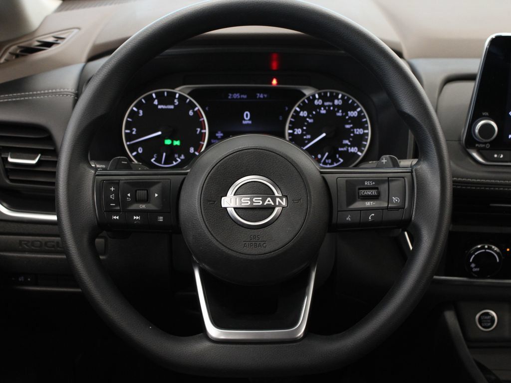 Used 2023 Nissan Rogue SV w/ SV Premium B Package FWD image 18