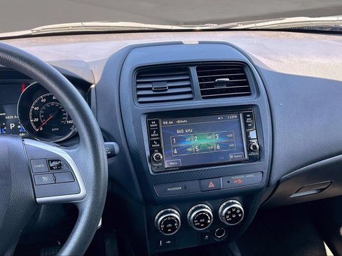 Used 2025 Mitsubishi Outlander Sport ES AWD/4WD image 6