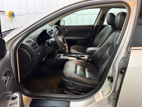 Used 2010 Ford Fusion Sport FWD image 23