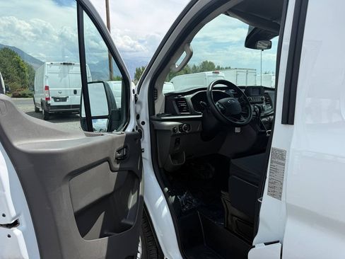 Used 2022 Ford Transit 250 Low Roof w/ Exterior Upgrade Package RWD image 16