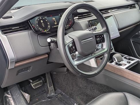 Used 2023 Land Rover Range Rover SE image 4