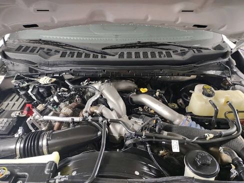 Used 2023 Ford F250 Lariat w/ Chrome Package image 17