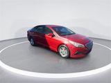 Used 2017 Hyundai Sonata SE image 2