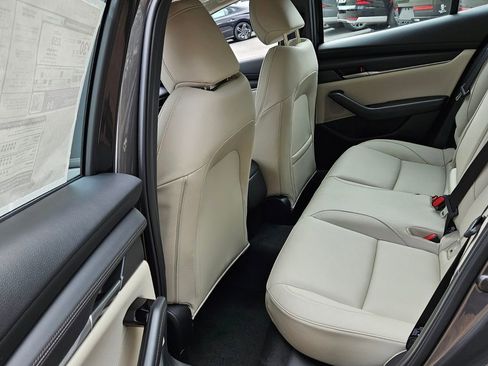 New 2026 MAZDA MAZDA3 2.5 S Sedan w/ Preferred Pkg image 7