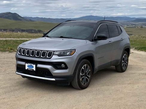 Used 2023 Jeep Compass Limited AWD/4WD image 4