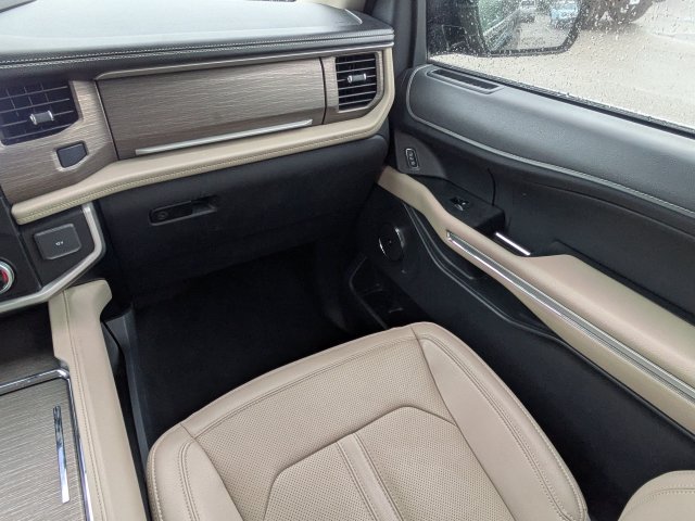 Certified 2024 Ford Expedition Limited AWD/4WD image 18