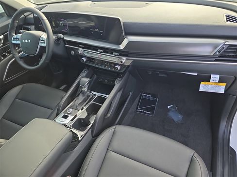 New 2025 Kia Telluride S image 14