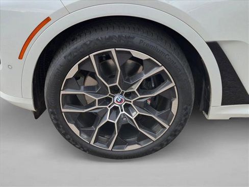 Used 2023 BMW X7 M60i w/ Executive Package AWD/4WD image 9