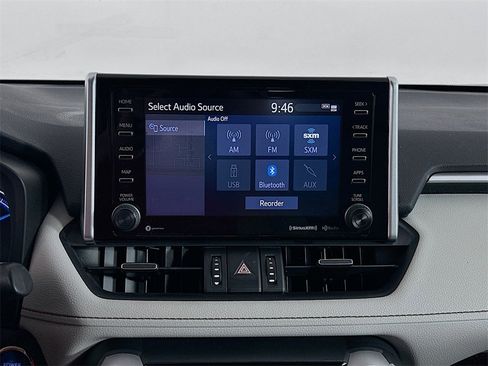 Used 2019 Toyota RAV4 Limited image 15