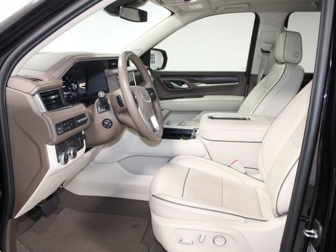 Used 2024 GMC Yukon XL Denali w/ Max Trailering Package RWD image 19