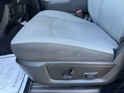 Used 2024 RAM 3500 Big Horn image 18