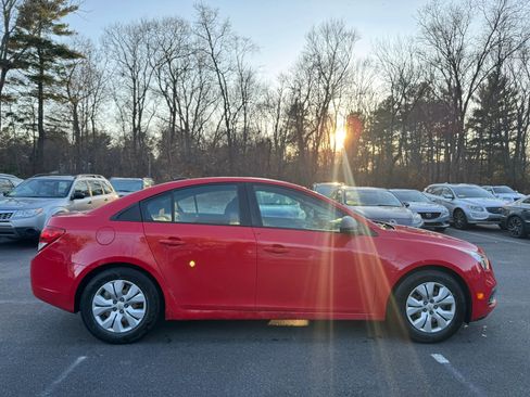 Used 2016 Chevrolet Cruze LS image 4