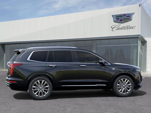 Used 2025 Cadillac XT6 Premium Luxury w/ Technology Package image 6