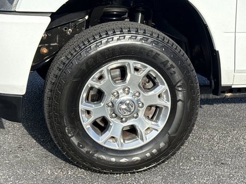 Used 2024 RAM 2500 Laramie AWD/4WD image 16