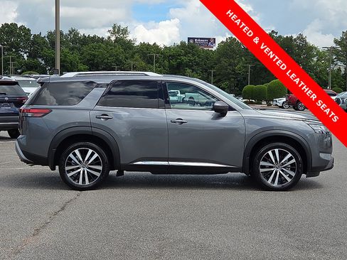 Used 2025 Nissan Pathfinder Platinum w/ Cargo Package AWD/4WD image 6