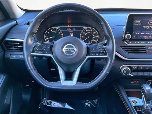 Used 2021 Nissan Altima 2.5 SR w/ SR Premium Package image 8