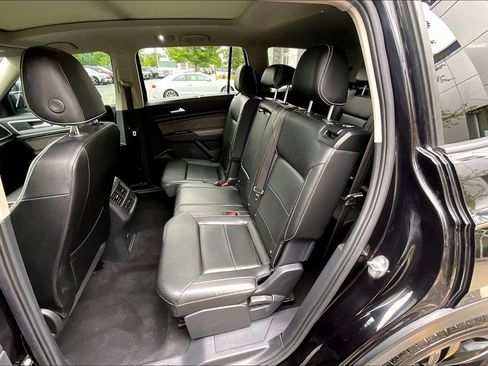Used 2023 Volkswagen Atlas SEL R-Line AWD/4WD image 29