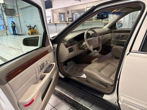 Used 1998 Cadillac De Ville image 13