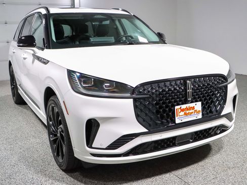 Used 2025 Lincoln Aviator Reserve w/ Equipment Group 201A AWD/4WD image 5