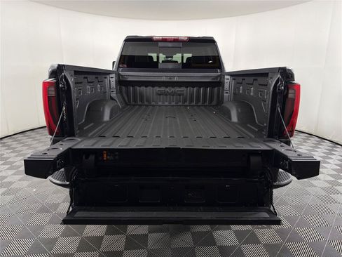 New 2026 GMC Sierra 2500 Denali Ultimate AWD/4WD image 17
